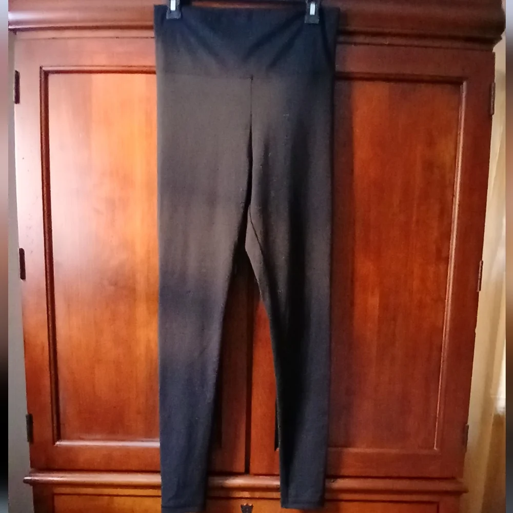 Victoria's Secret Fold Over Leggings - Picture 2 of 6